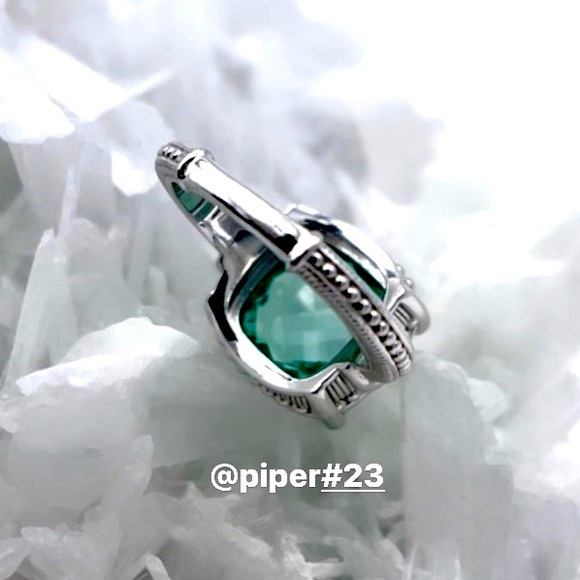 EUC Judith Ripka Sterling Silver 3.0 carat synthetic Paraiba Spinel Cushion Ring - Picture 5 of 10